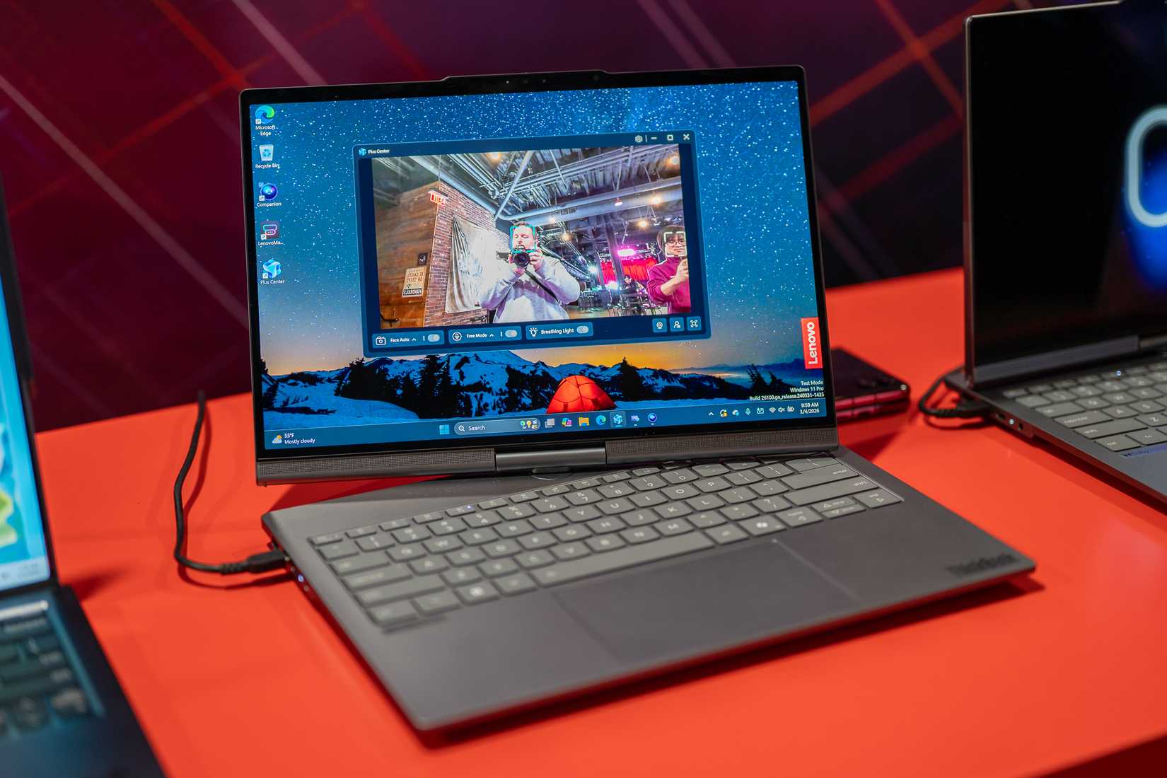 Lenovo ThinkBook Plus Gen 7 Auto Twist