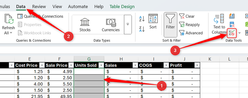 Hình 8: Một cột bảng trong Excel được chọn, và nút Xác thực Dữ liệu (Data Validation) trong tab Data được đánh dấu.