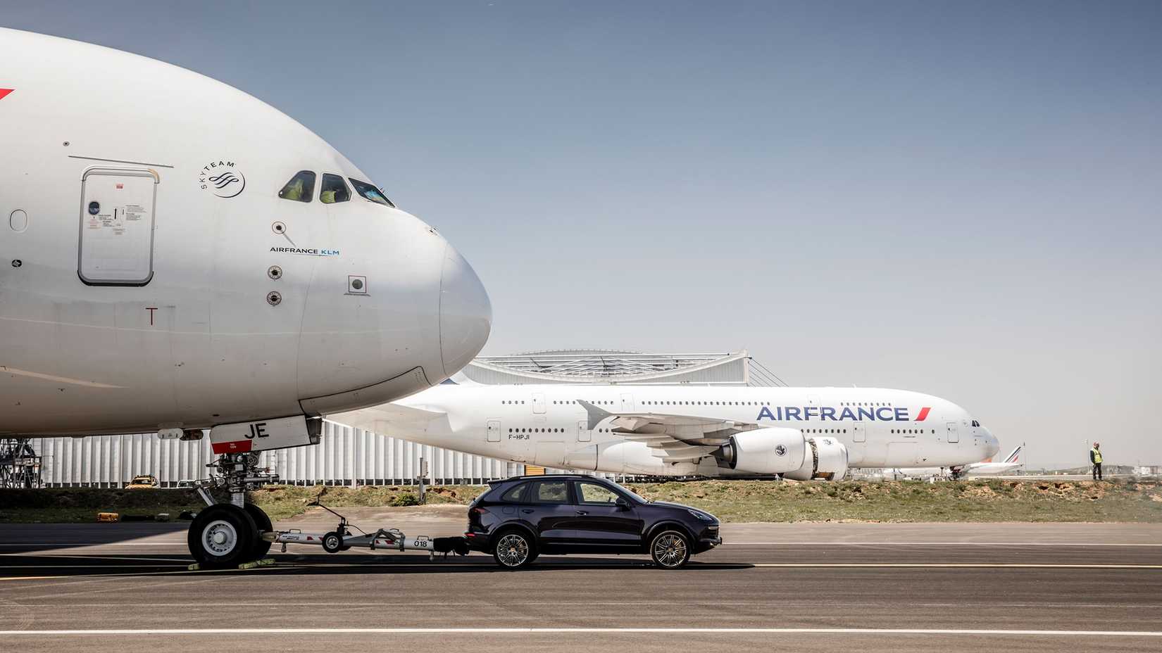 Cayenne Towing Airbus A380
