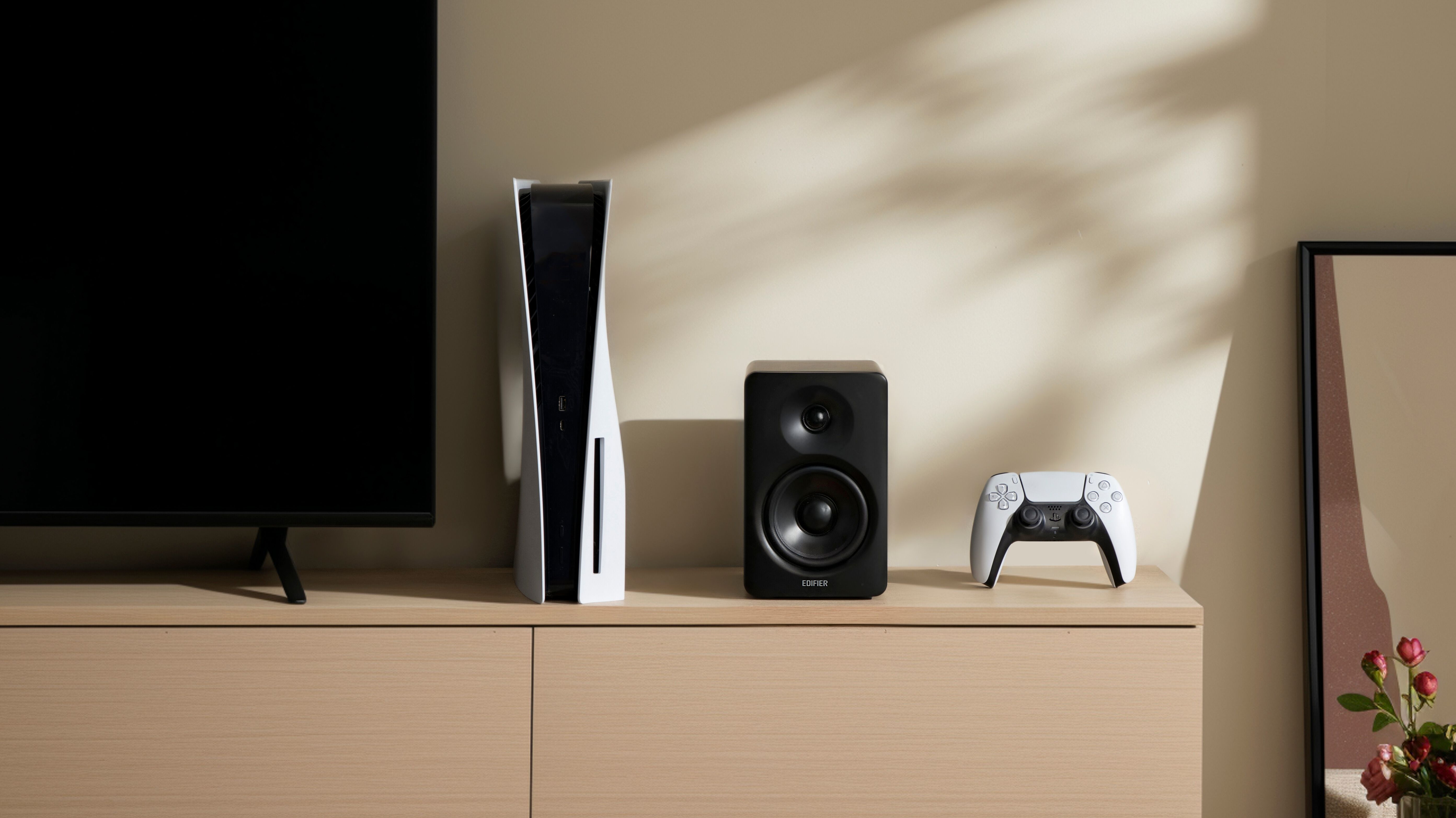 مكبر الصوت Edifier M90: تجربة صوتية متكاملة في CES 2026