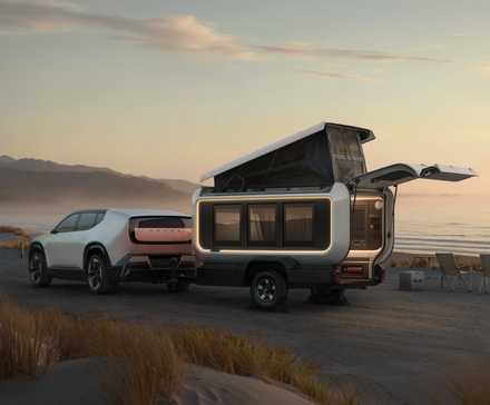 テールゲートとルーフを上げて、少し離れたところから見たホンダ ベース ステーションのプロトタイプ。