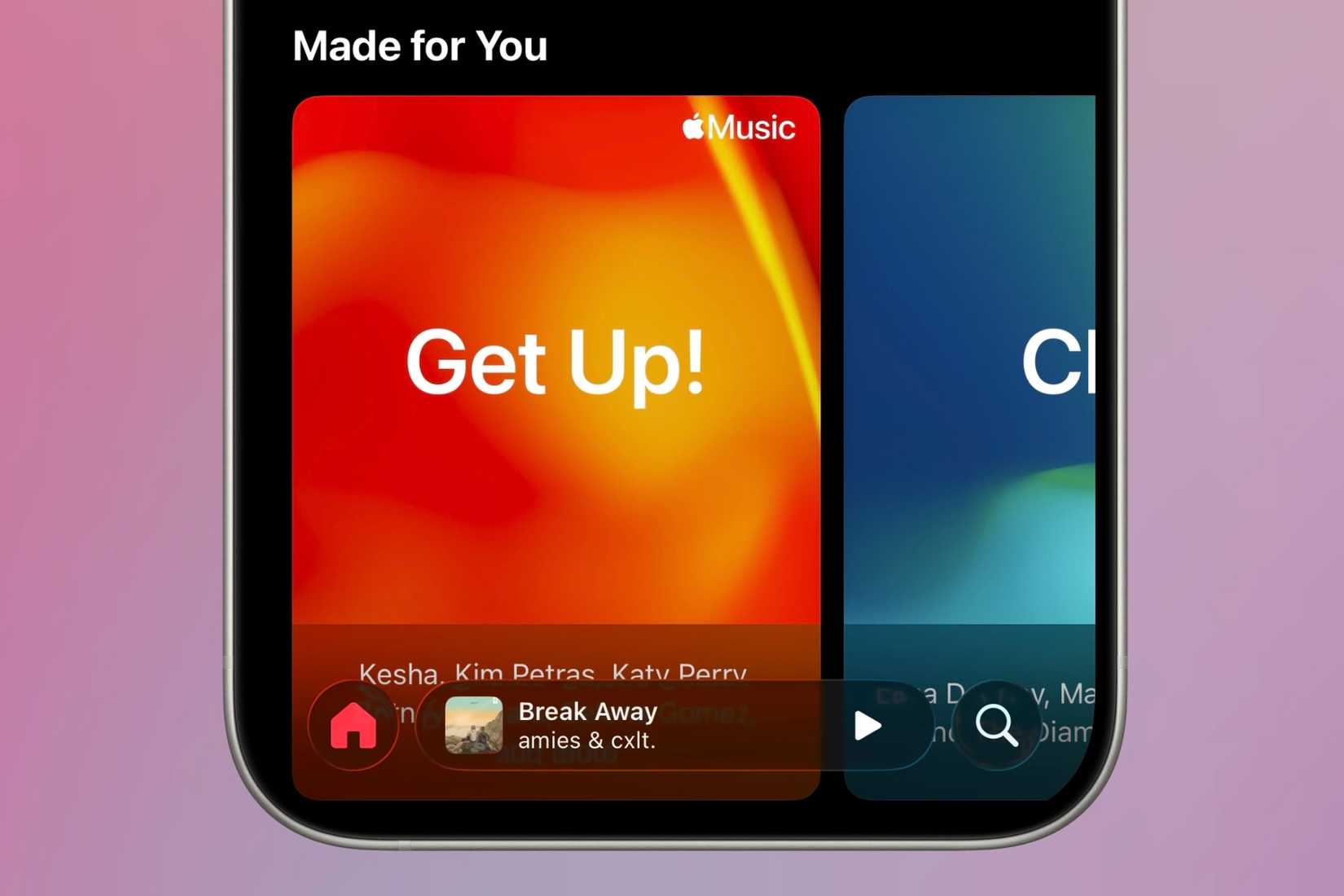 আইফোনে মিউজিক অ্যাপে থাকাকালীন লিকুইড গ্লাসের ডার্ক মোড সংস্করণে আরও বেশি টাইল প্রভাব রয়েছে।