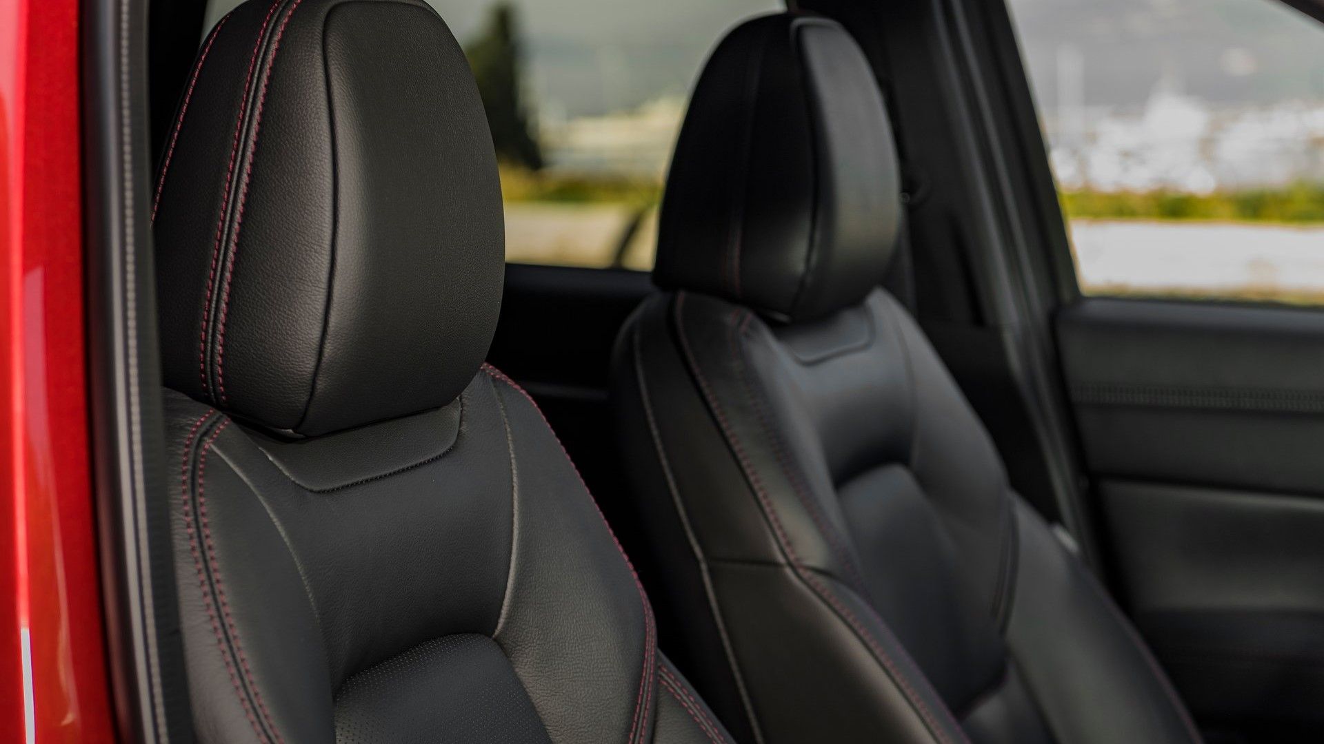 Close up of the front seats in a 2023 Mazda CX-5