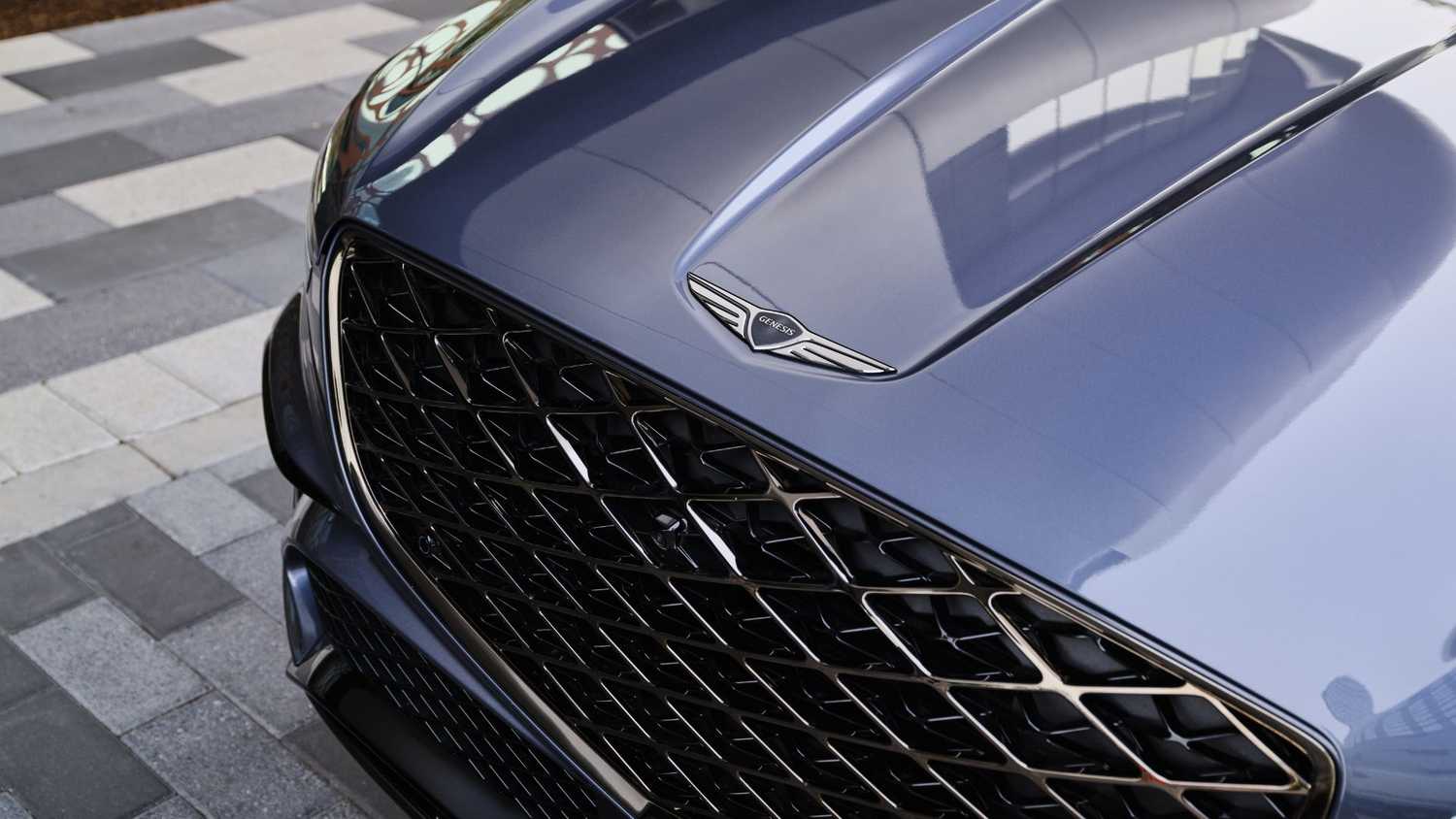 Логотип Genesis GV70 Эмблема бренда на капоте Genesis GV70