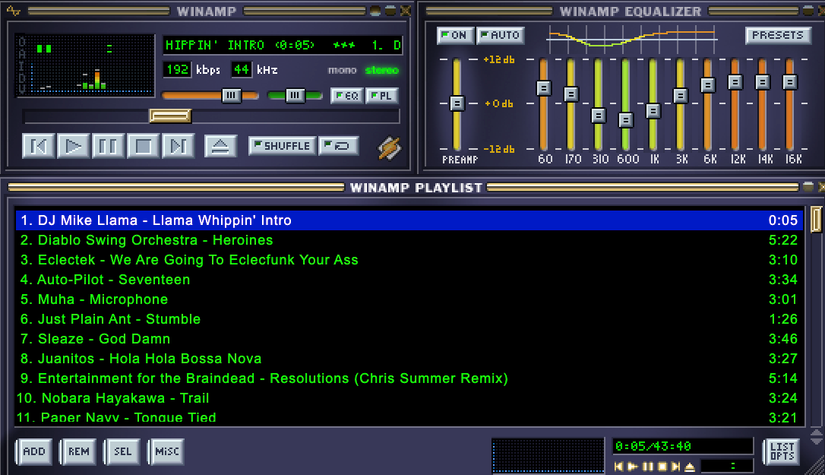 Winamp em uma configuração fora do padrão, mostrando o quão modular é a interface.