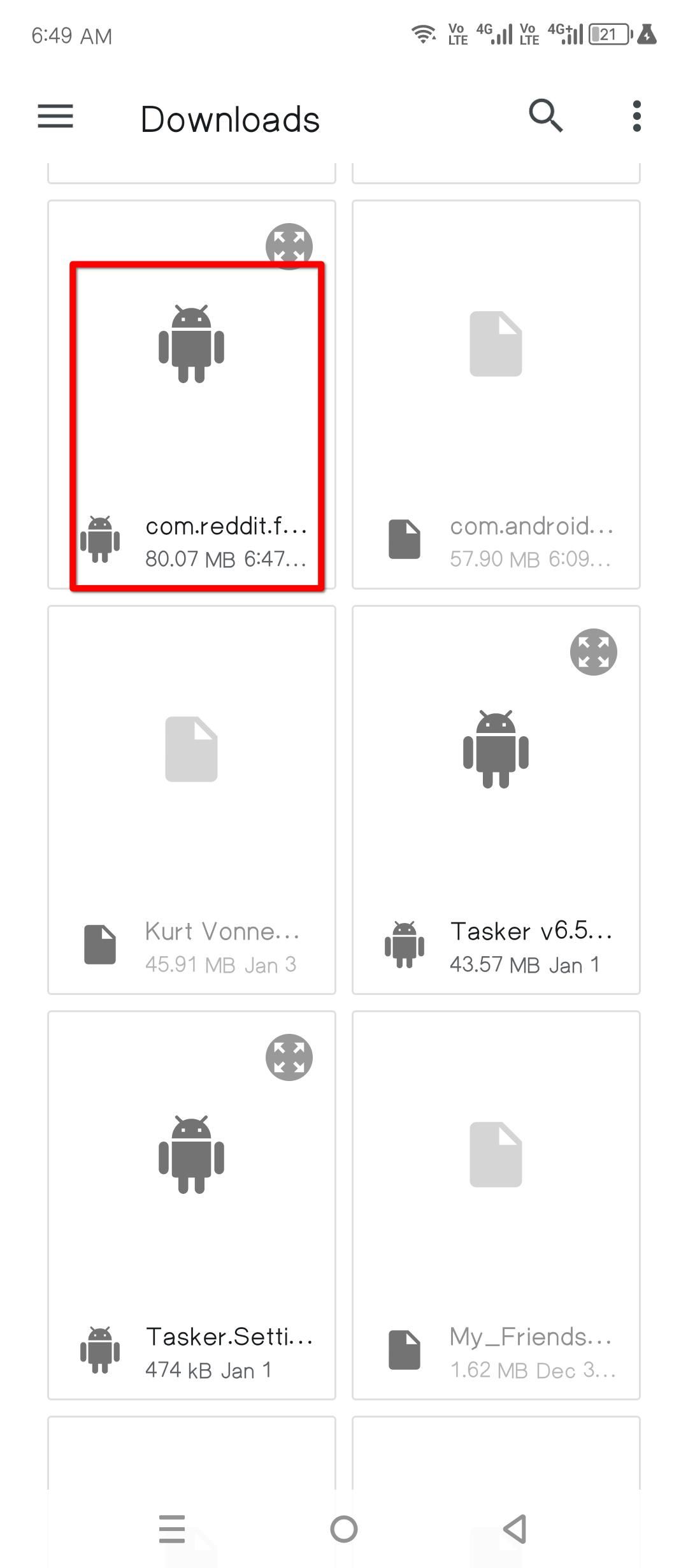 Selecting the APK file for downgrading using ShizuTools.
