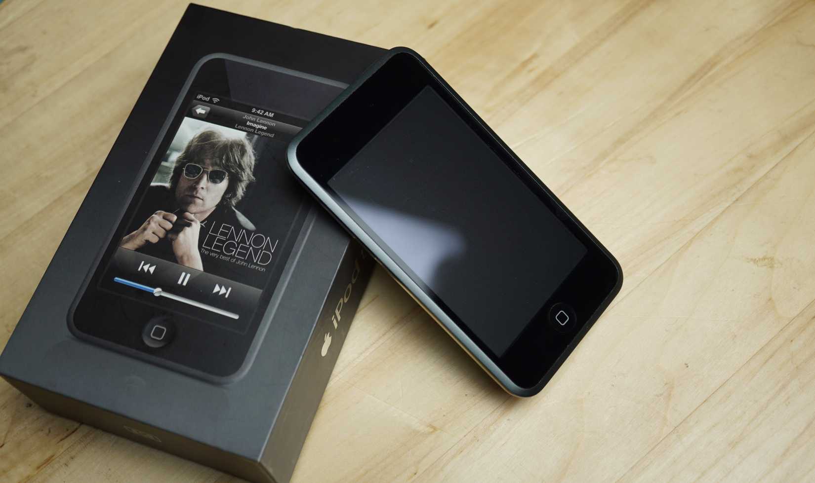 Apple iPod Touch 1ª geração 8GB Lennon Legend Edition.