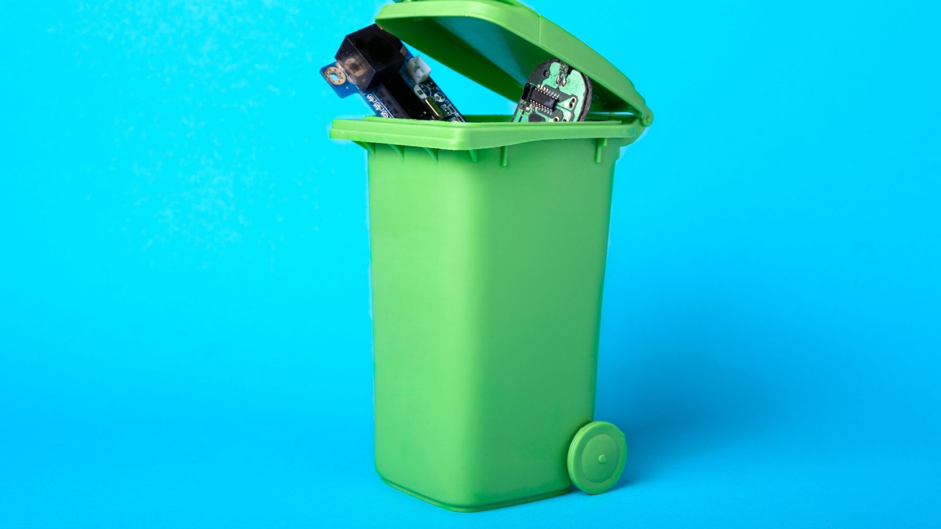 5 أشياء يجب البحث عنها لإنشاء مختبر منزلي