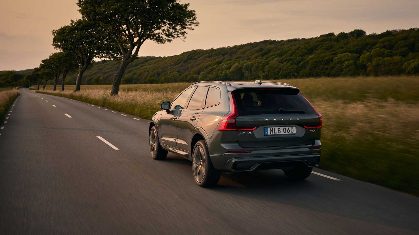 Dynamic rear 3/4 shot of a Volvo XC60.