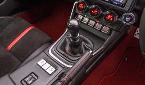 Close up of the manual shifter in a 2022 Toyota GR86