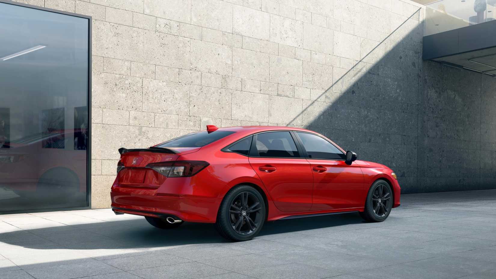Shot of the rear 3/4 of a 2025 Honda Civic Si