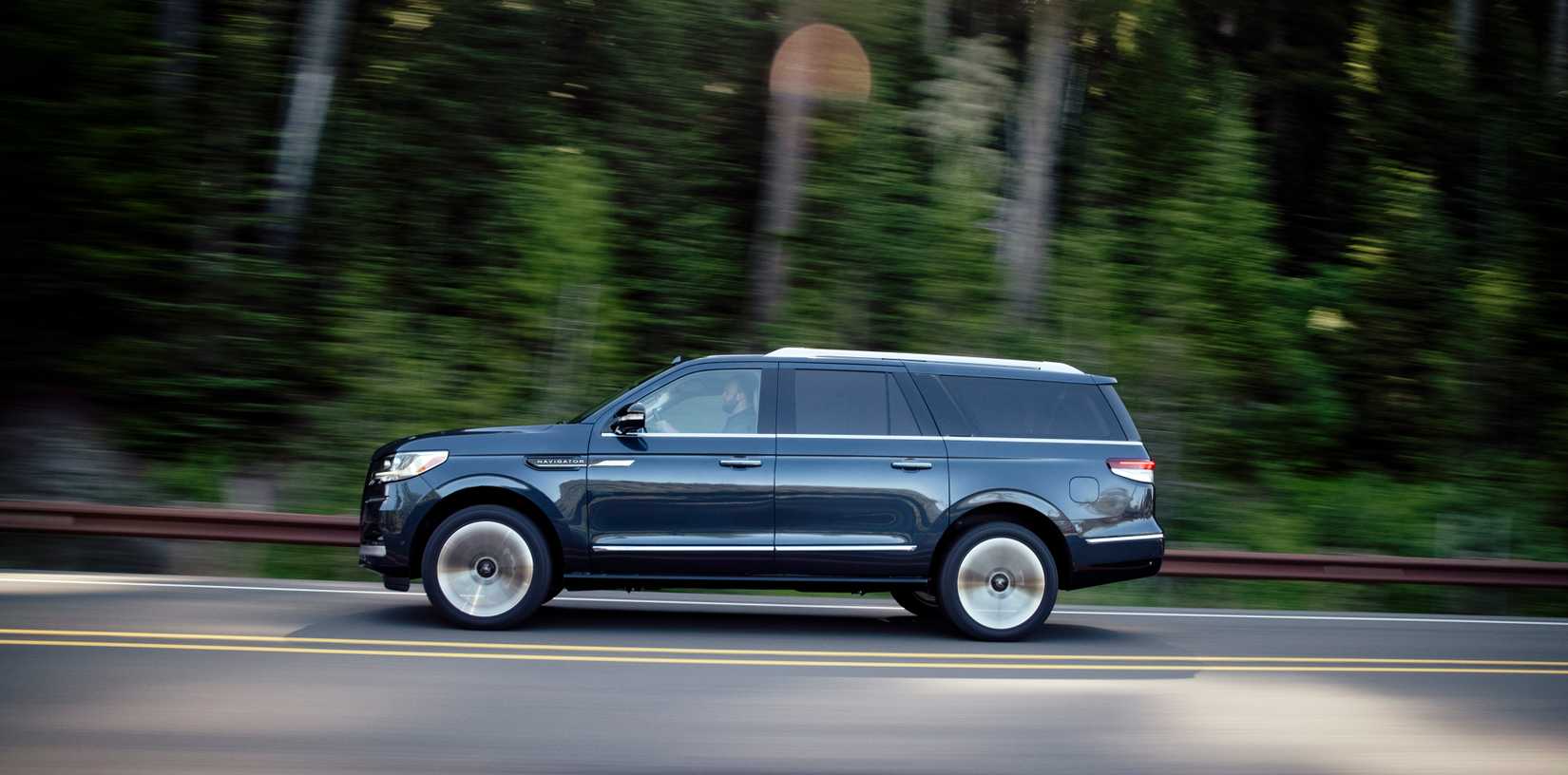 2022 Lincoln Navigator Flight Blue Reserve