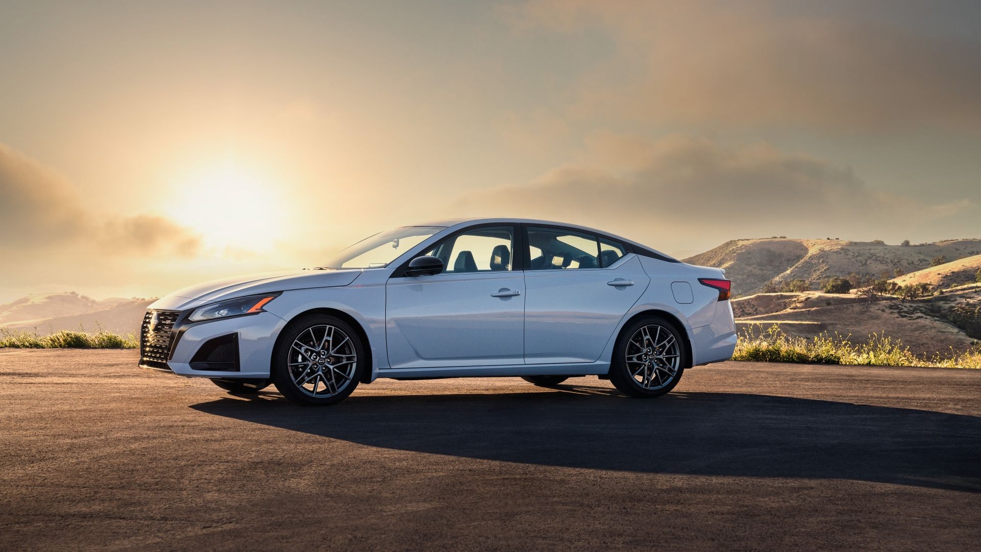 Front 3/4 shot of a 2023 Nissan Altima