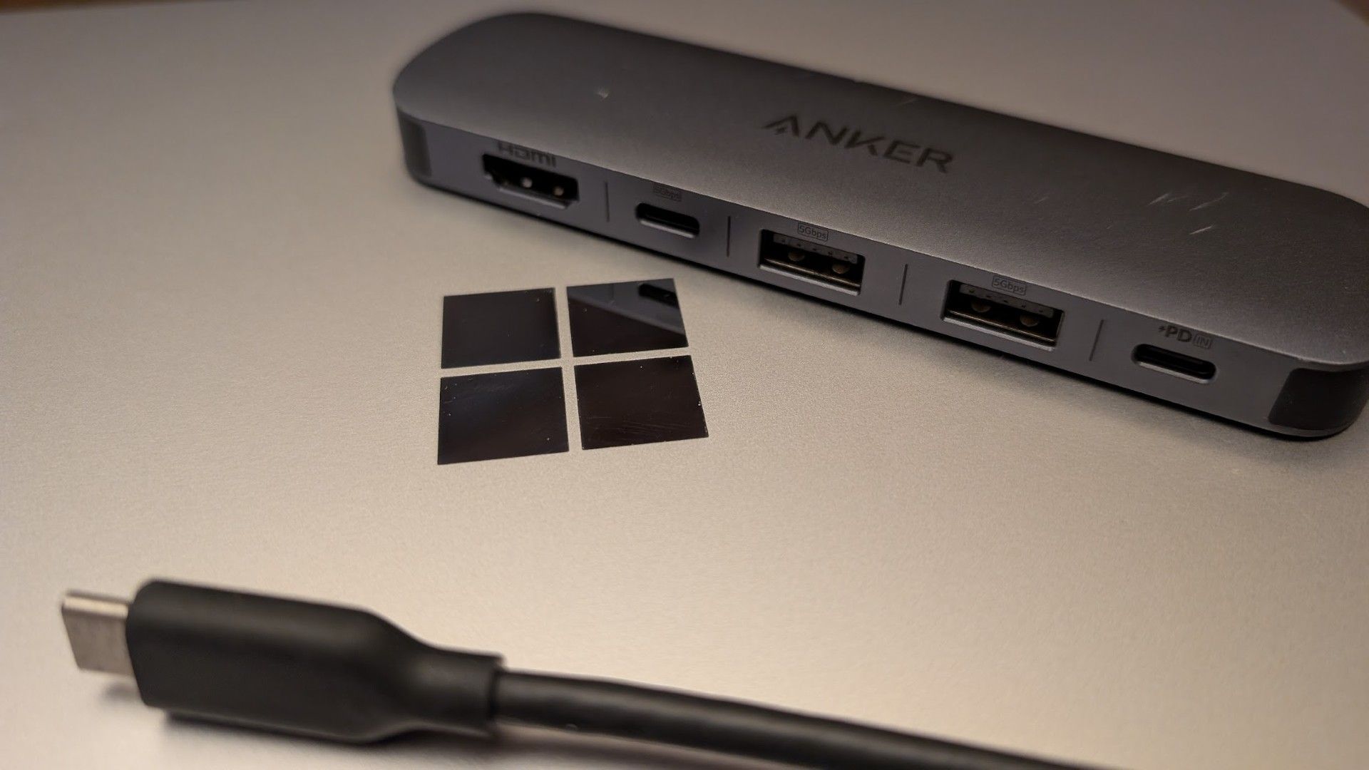 موزع Anker 7-in-1: الحل السحري لمنافذ اللابتوب (25$)