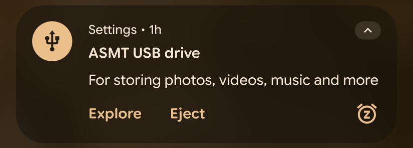 An Android notification showing an SSD attached.