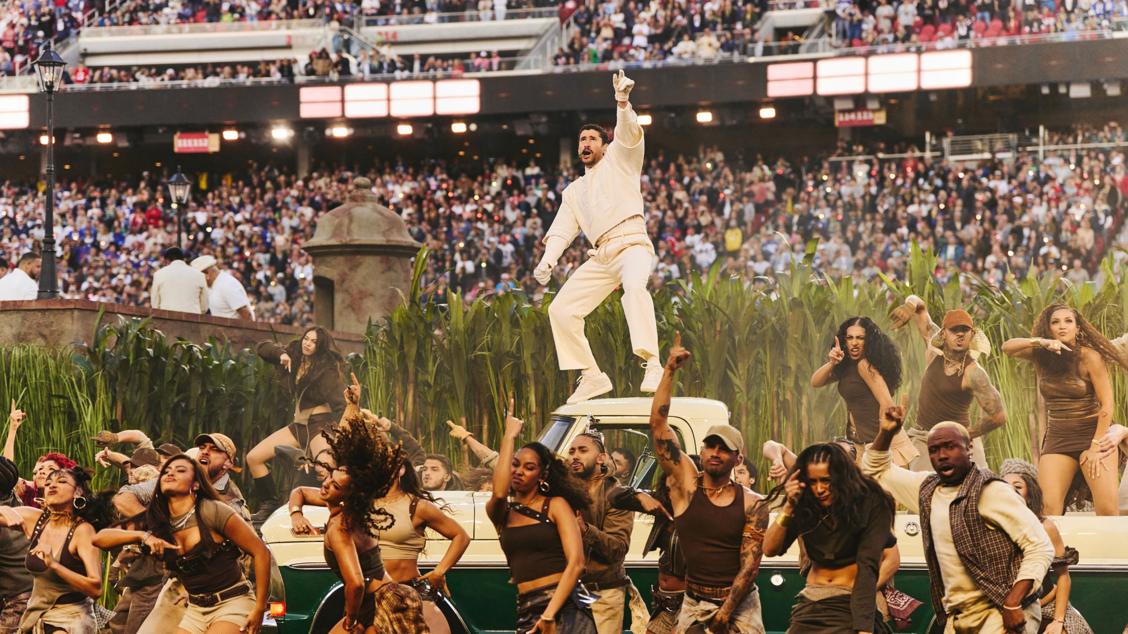 كيف غيرت آبل عرض السوبر بول؟ صفقة الـ 250 مليون