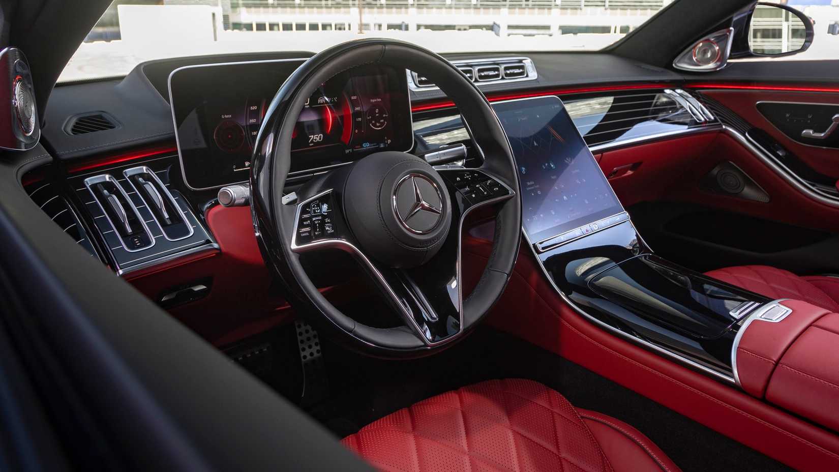 Interior of the 2021 Mercedes-Benz S 580