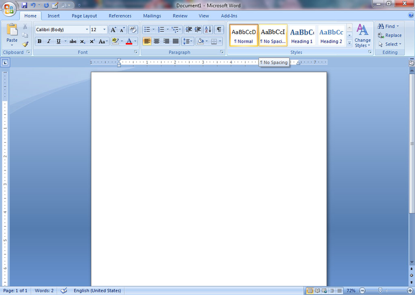 Интерфейс Word 2007 с лентой и новым логотипом.