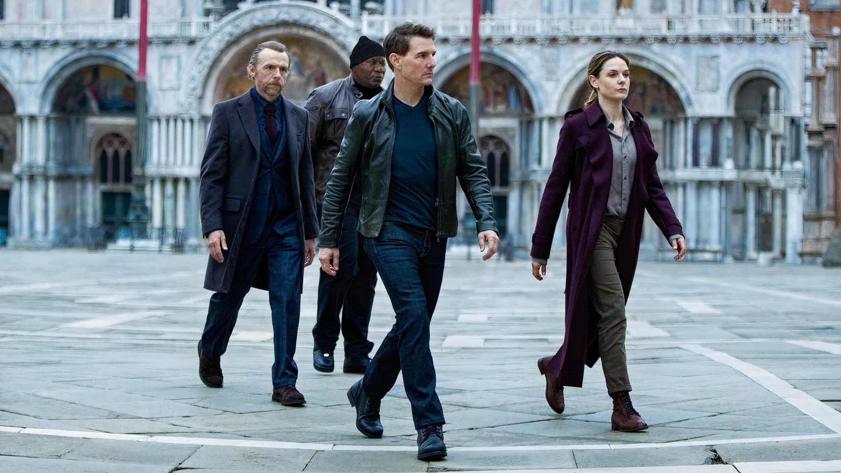 Tom Cruise y su tripulación en Misión: Imposible—Dead Reckoning.