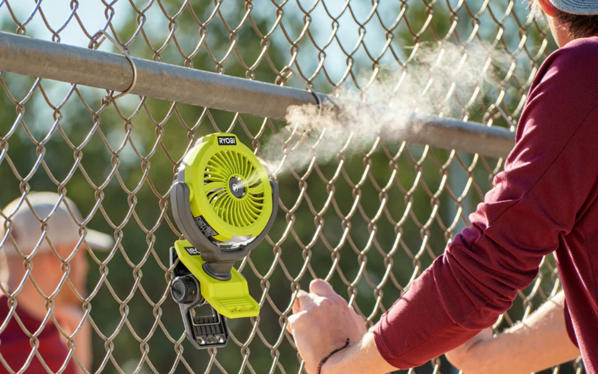 3 مراوح Ryobi يجب امتلاكها لصيف مريح ومُنتج