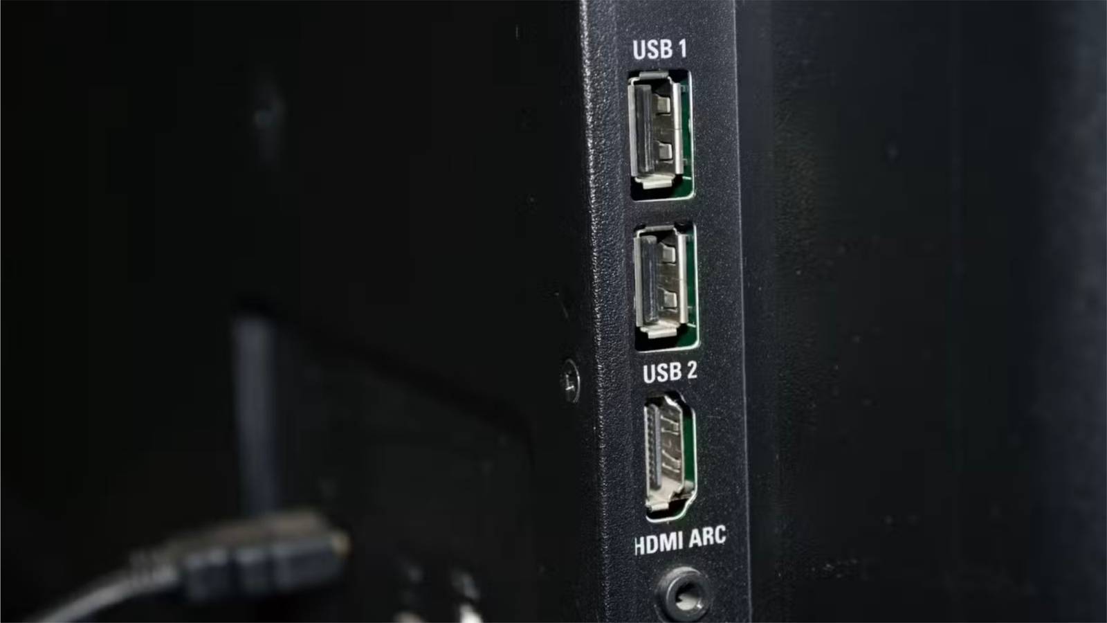 The 3 best accessories to plug into your TV’s USB port