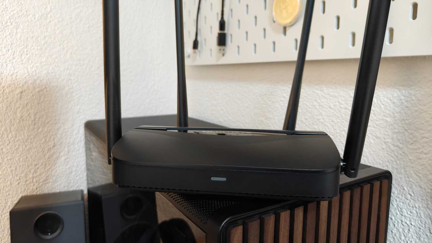 Everyone is terrified of their router's reset switch (but this other ...