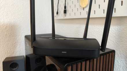 A Mercusys BE3600 MR25BE Wi-Fi 7 router.