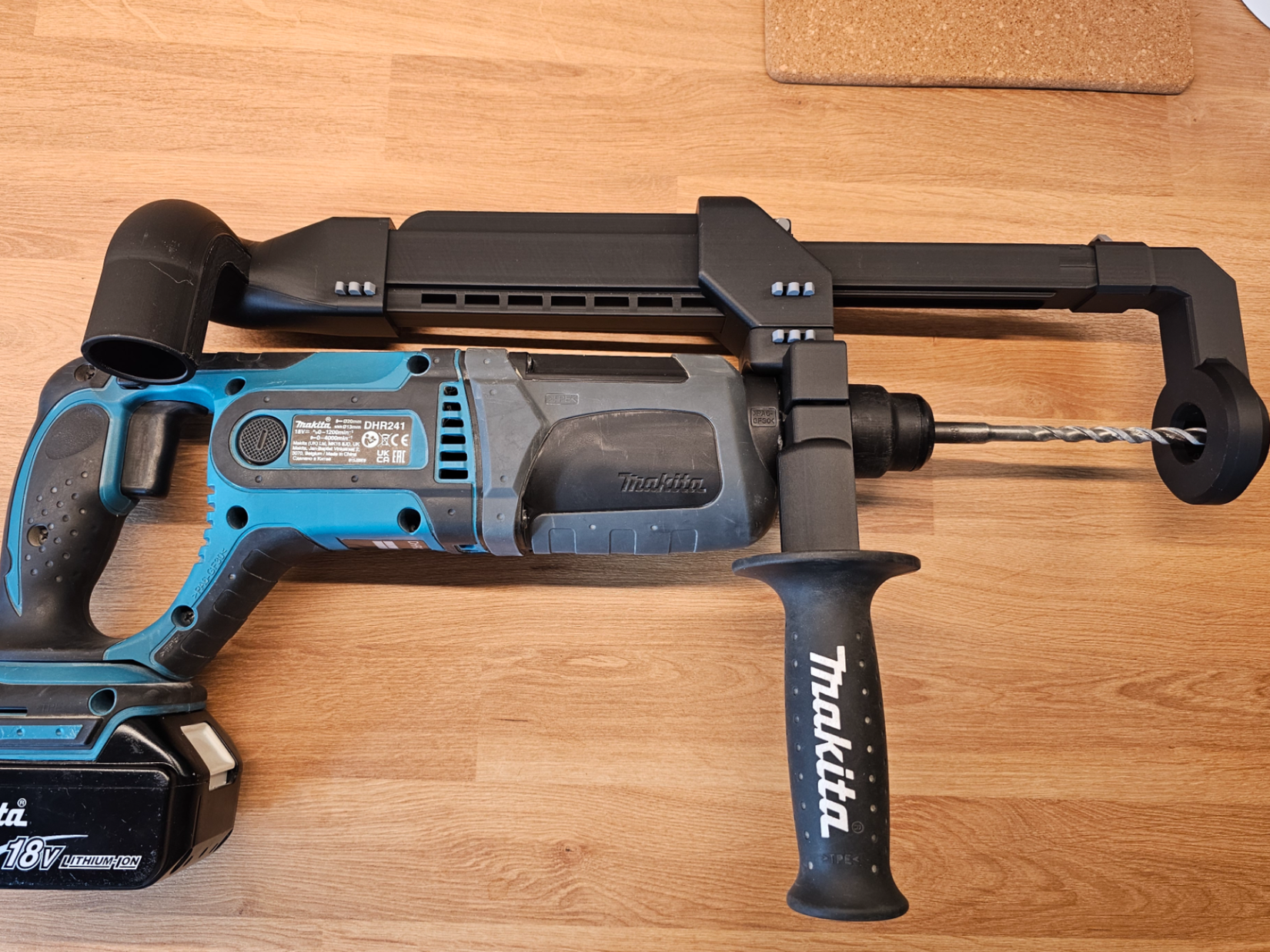 Makita drill dust catcher system by MakerWorld user darioosz.