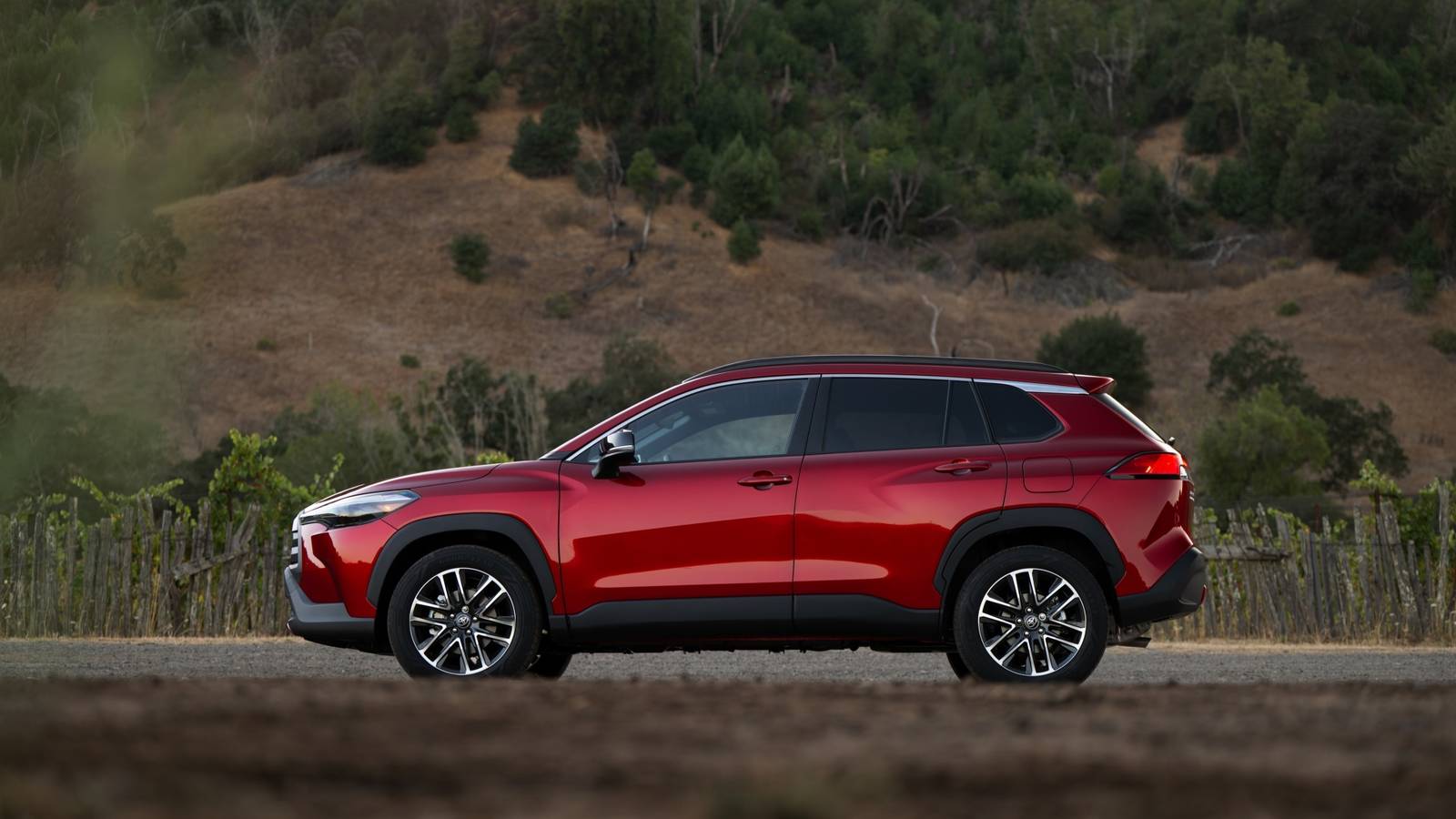 Forget Hybrids: These 2 Fuel-Efficient SUVs Save Money Upfront