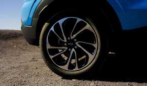 2027 Chevrolet Bolt LT wheel in Marina Blue Metallic