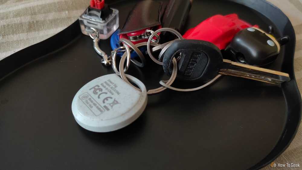 Android Bluetooth tracker interface showing device location