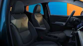 Chevrolet Bolt 2027 LT Passenger Front