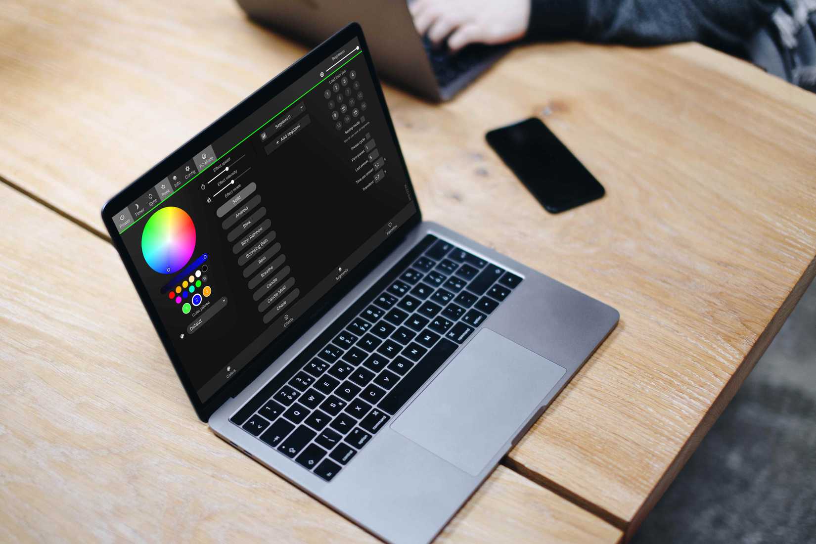 Интерфейс WLED Project на ноутбуке.
