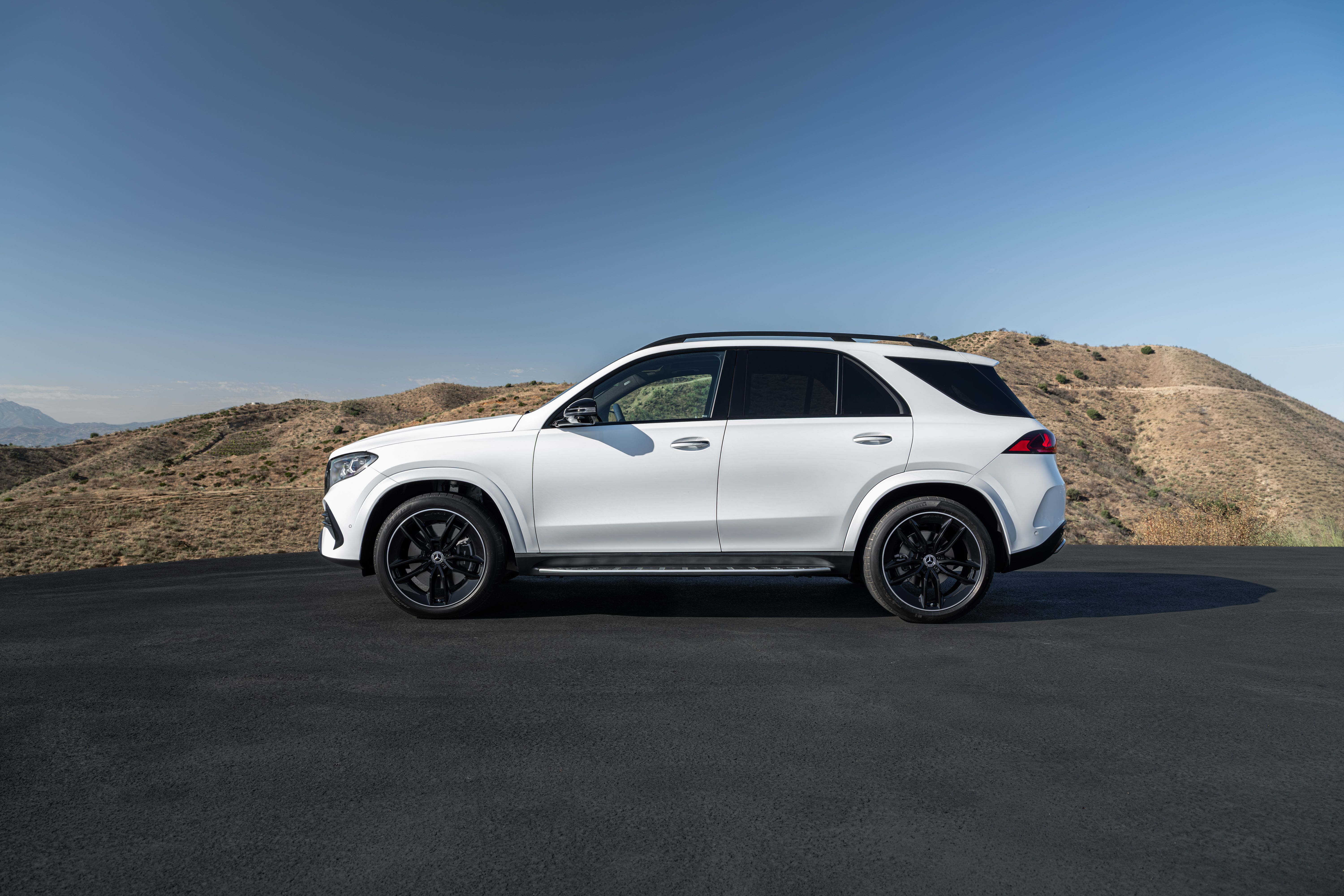 2027 Mercedes-Benz GLE is a 530-hp video conferencing suite