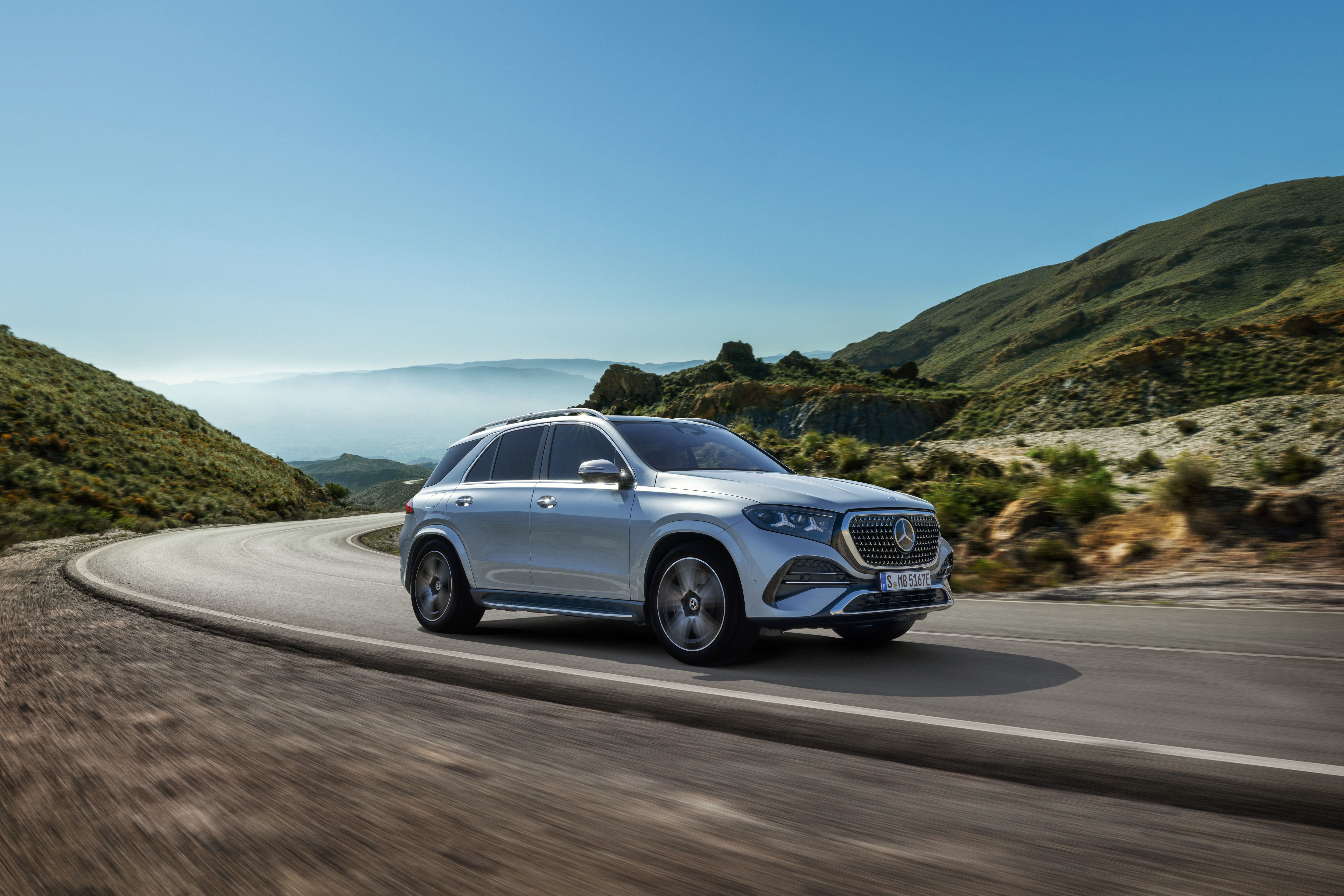 2027 Mercedes-Benz GLE is a 530-hp video conferencing suite