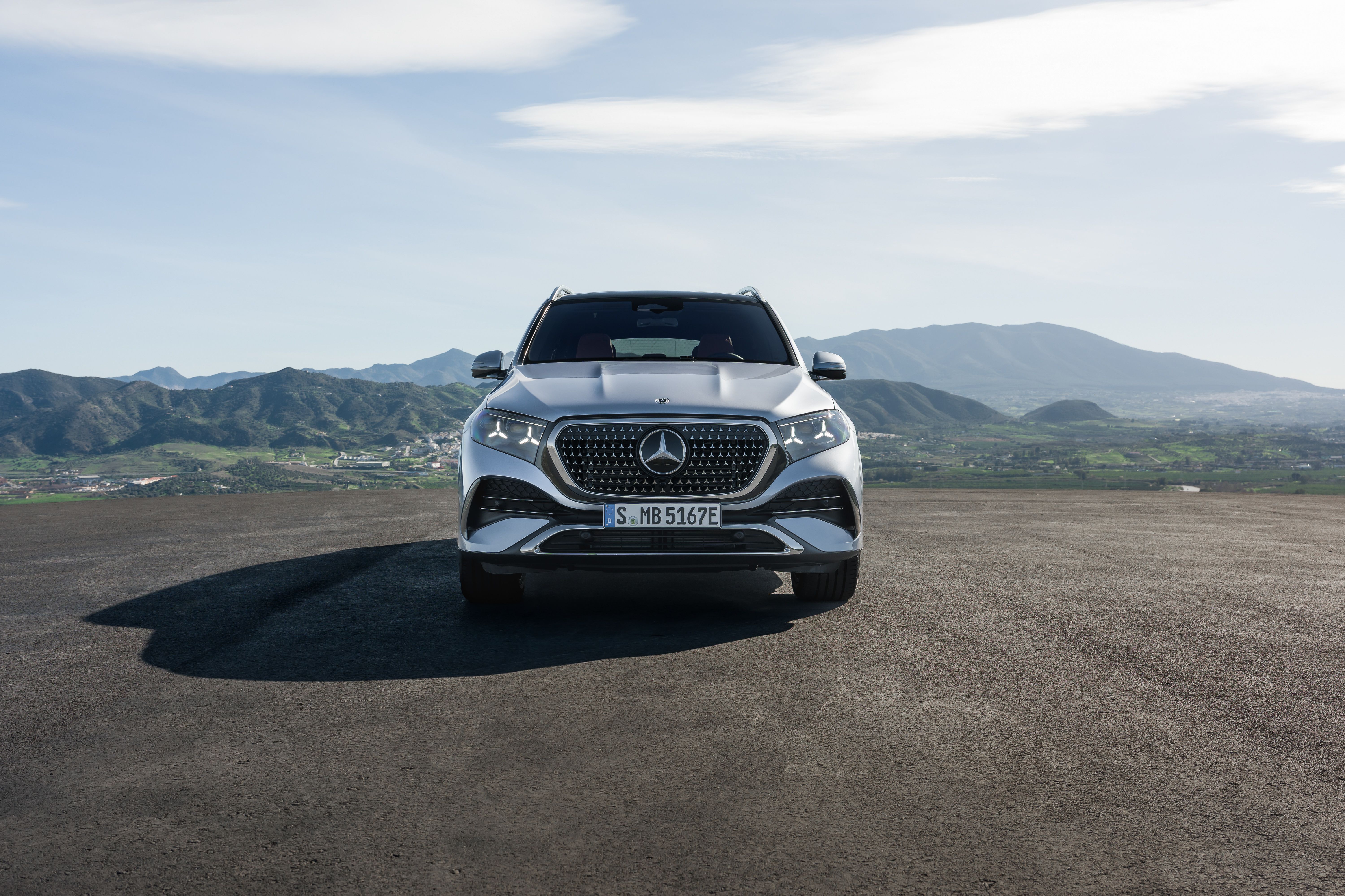 2027 Mercedes-Benz GLE is a 530-hp video conferencing suite