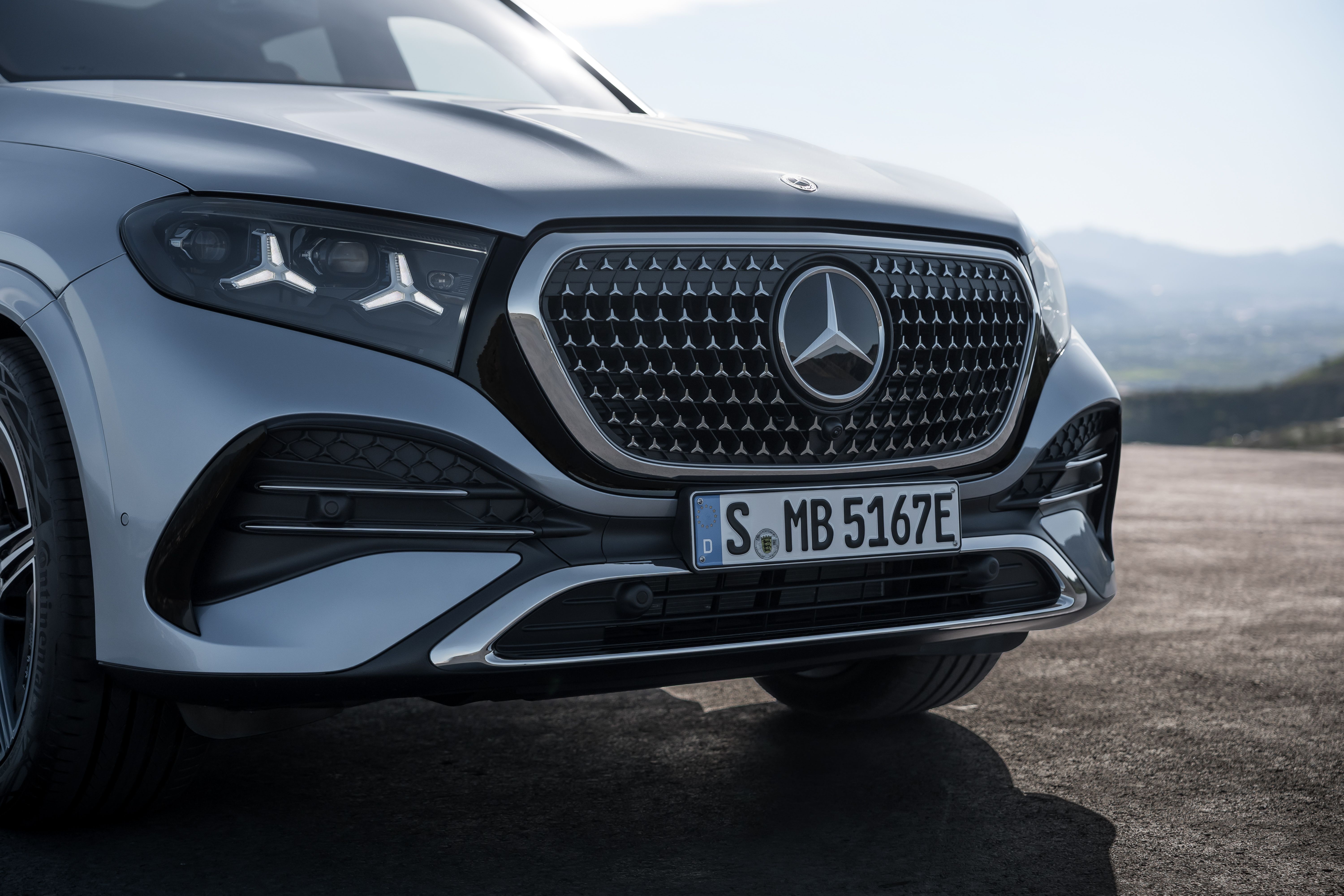 2027 Mercedes-Benz GLE is a 530-hp video conferencing suite