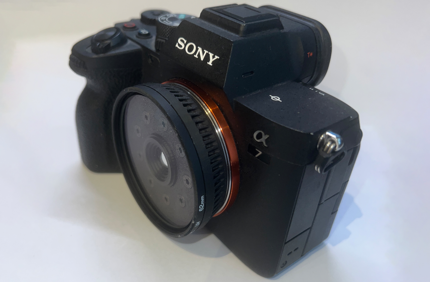 Sony E-mount disposable lens mount by MakerWorld user Kieks.