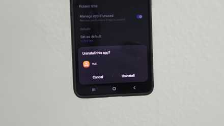 Uninstall app Android