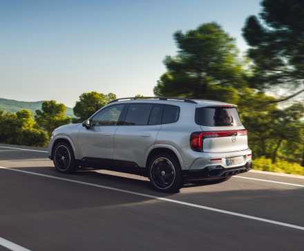 2027 Mercedes-Benz GLB