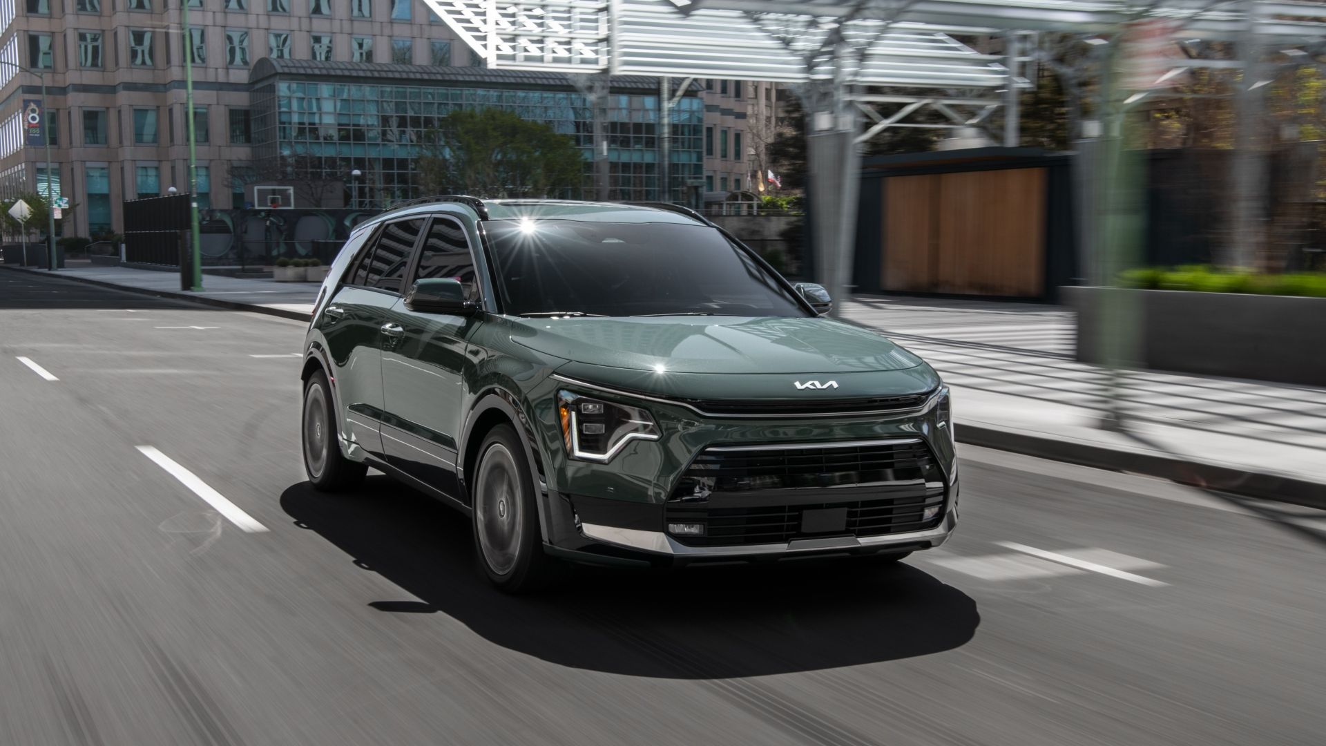 Front 3/4 shot of a 2026 Kia Niro