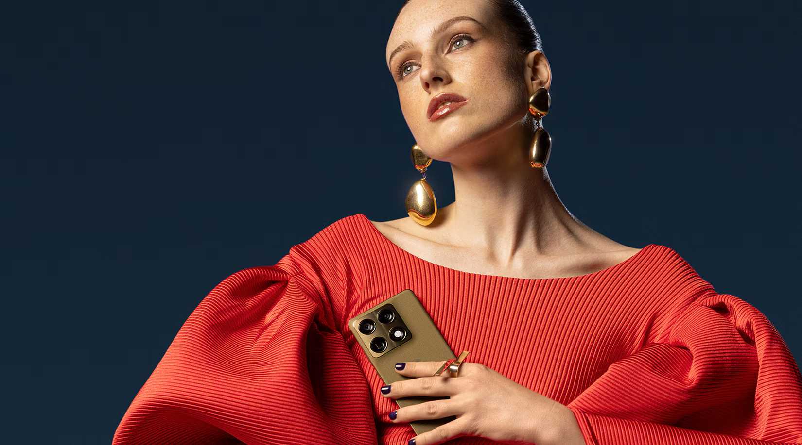 A promotional photo of the Motorola Signature.