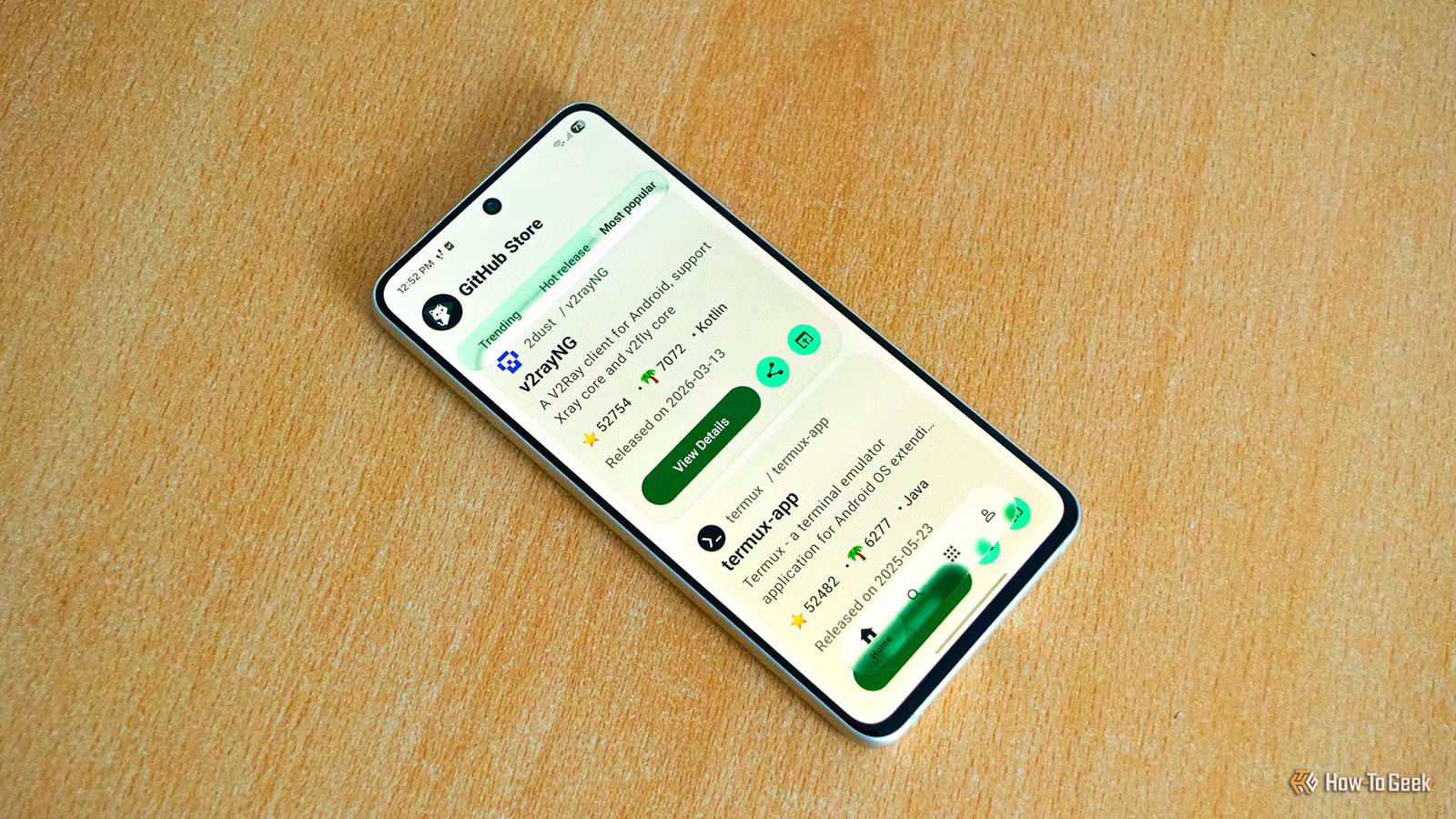 AndroidスマートフォンでGitHub Storeアプリが開かれている様子
