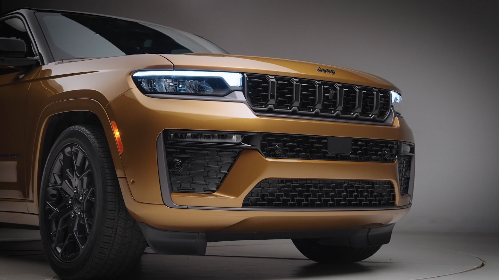 Why this American midsize SUV beats pricier German rivals