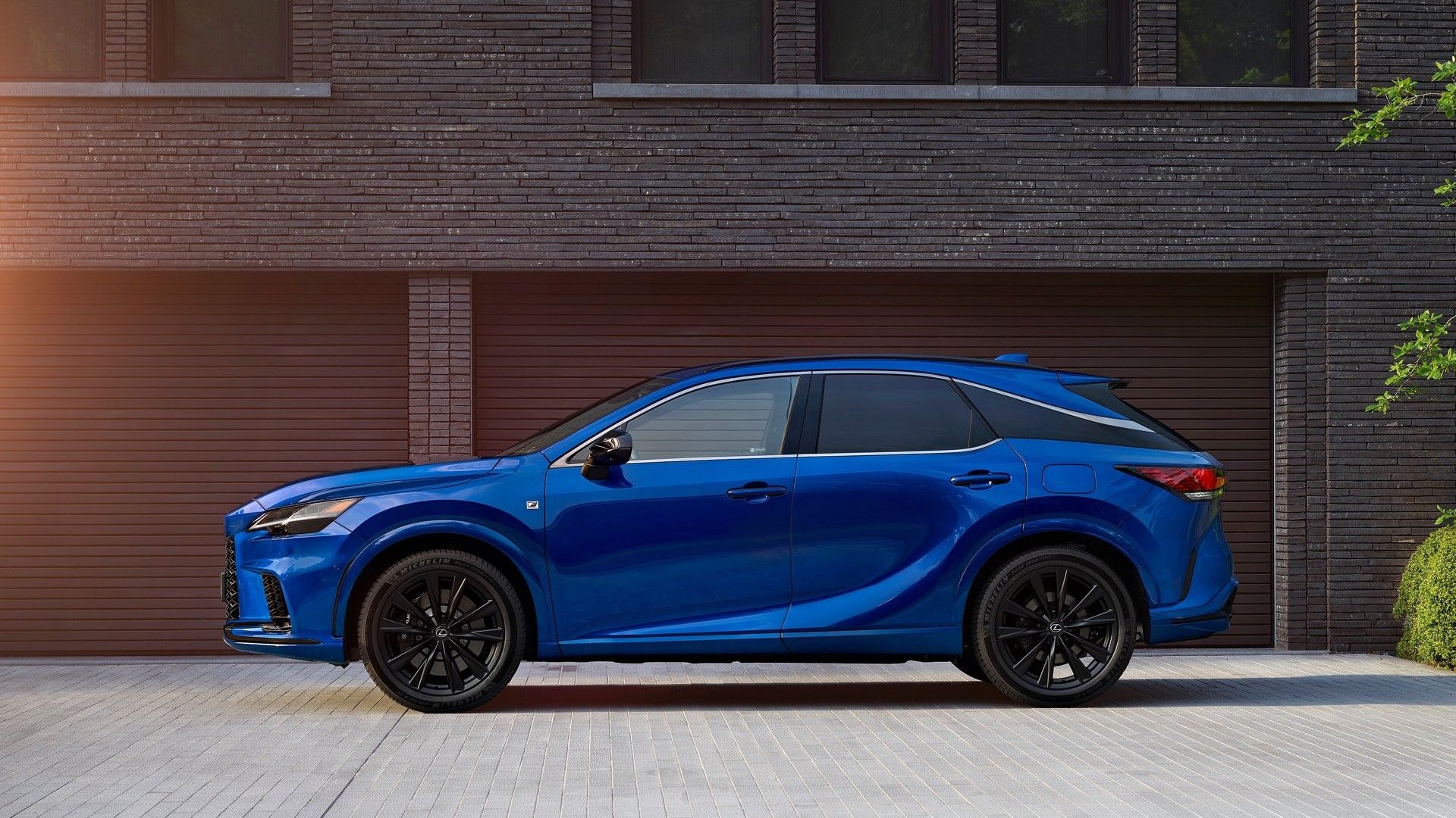 Side profile shot of a 2023 Lexus RX 500h