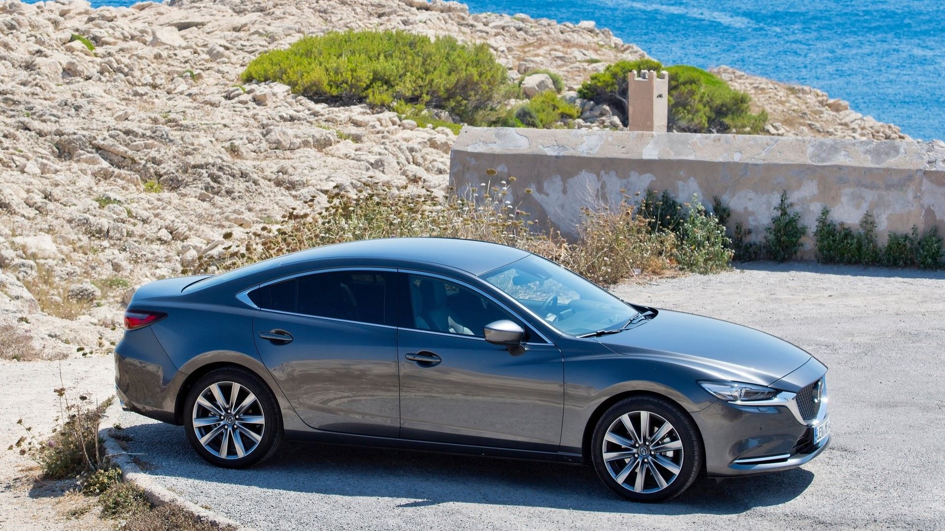 Side profile shot of a 2018 Mazda 6