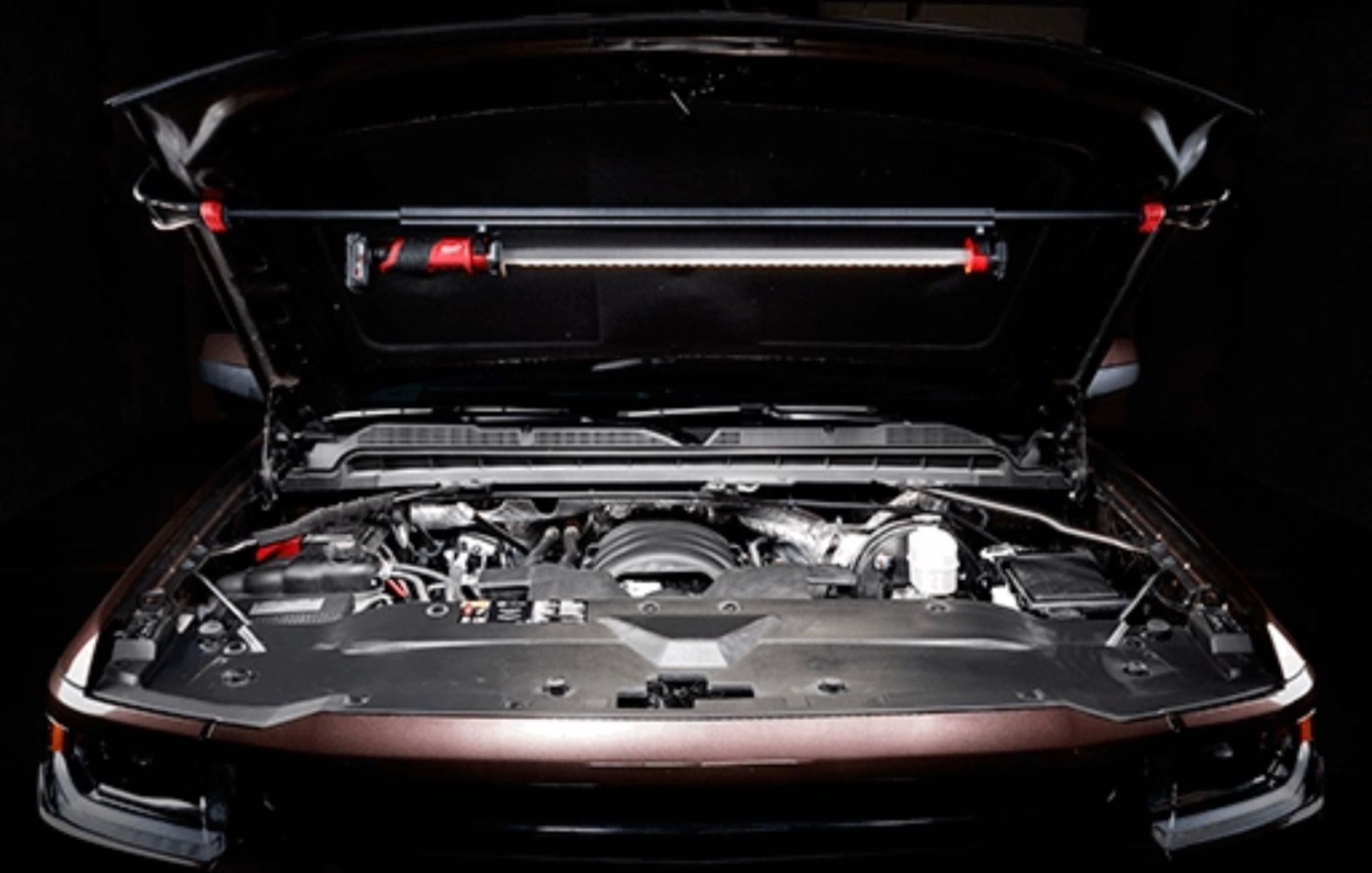Milwaukee M12 underhood light