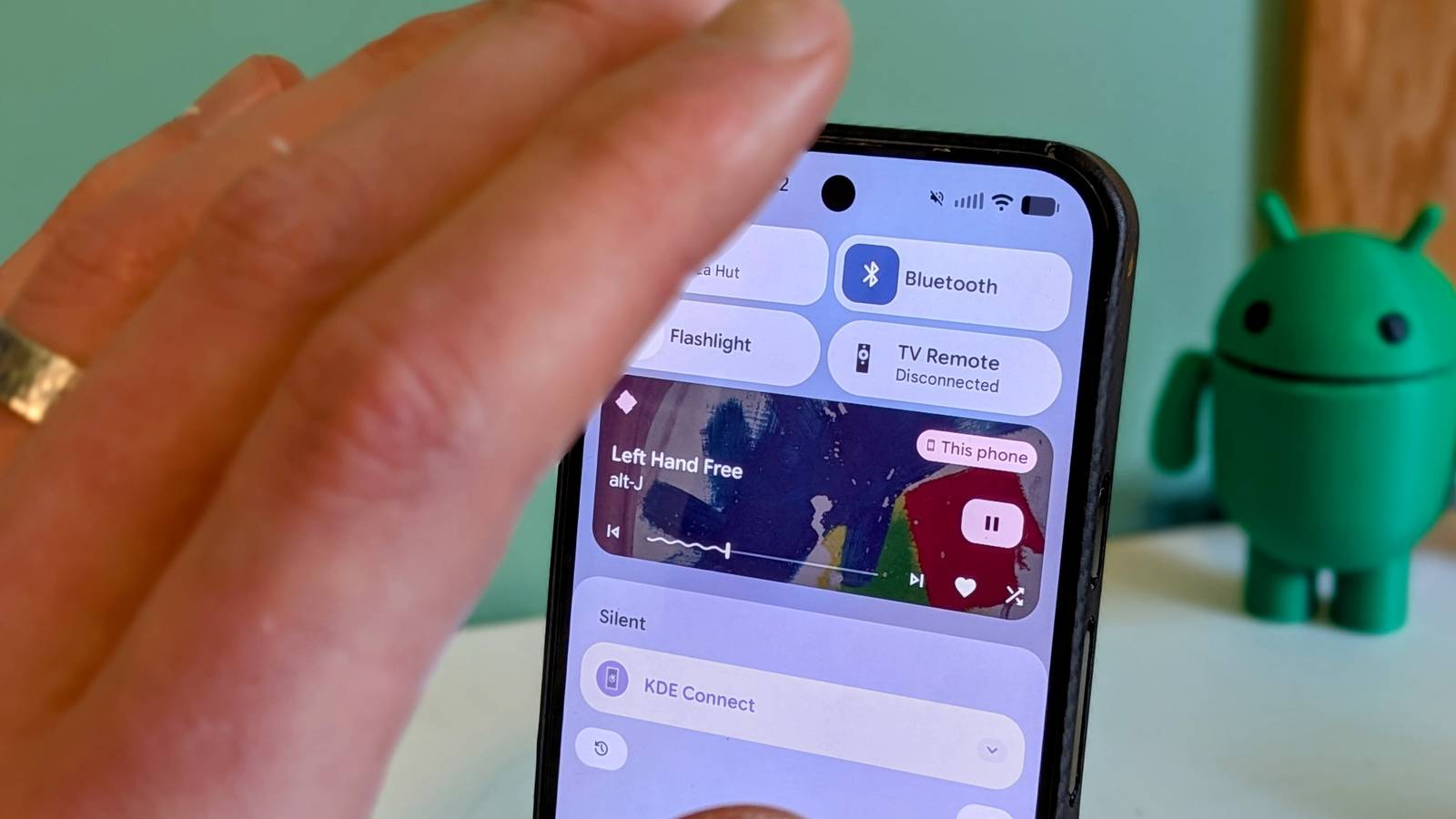 The Return of the Wave: How to Reclaim Air Gestures on Any Android Phone