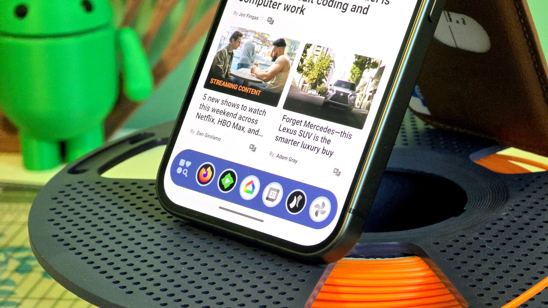 How I added a Windows-style taskbar to my Android phone