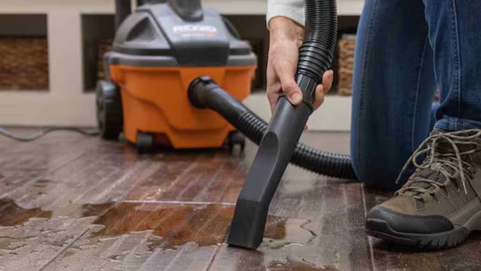wet dry vac cleaning water